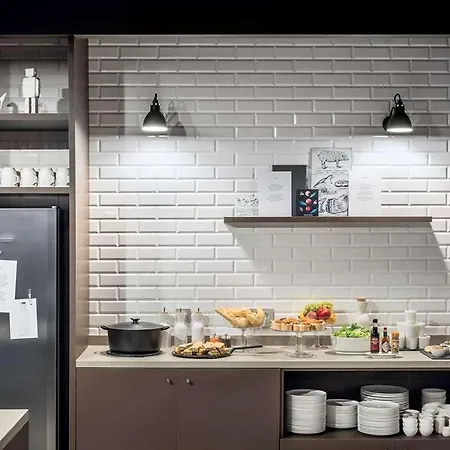 Ξενοδοχείο Okko Centre *